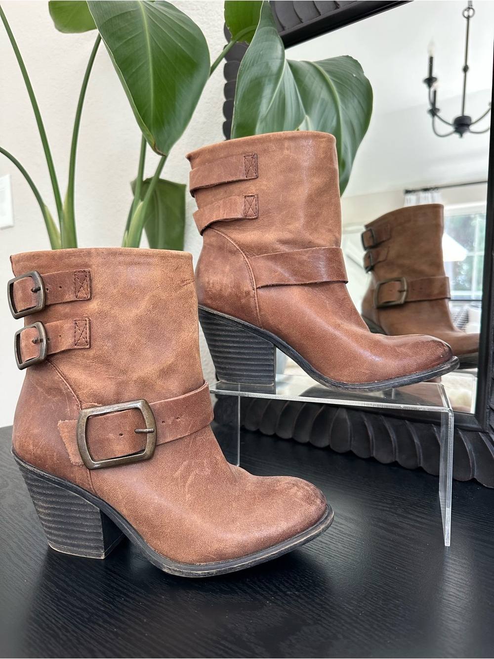Lucky Brand Tommie Cognac Brown Distressed Leather Ankle Boots